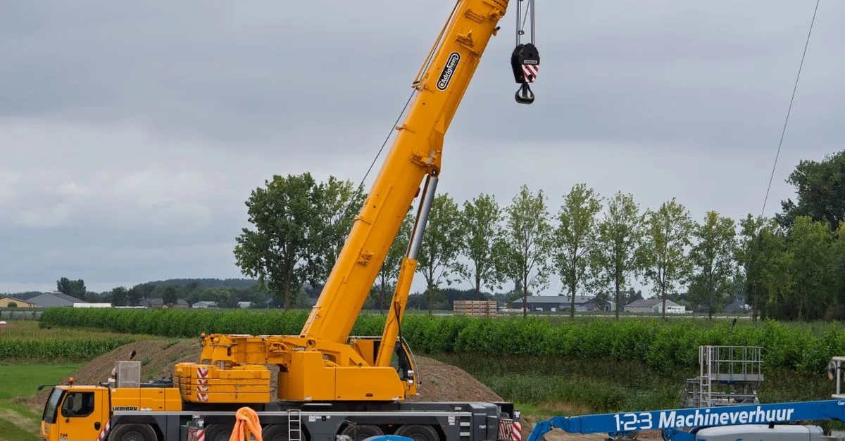 location de monte-meubles pour faciliter le transport et l'installation de meubles lourds en toute sécurité et efficacité.