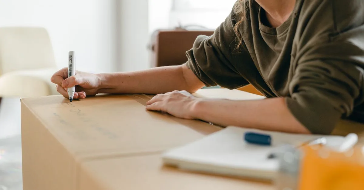 préparez votre déménagement efficacement grâce à nos conseils pratiques pour une organisation sans stress et un transfert réussi.
