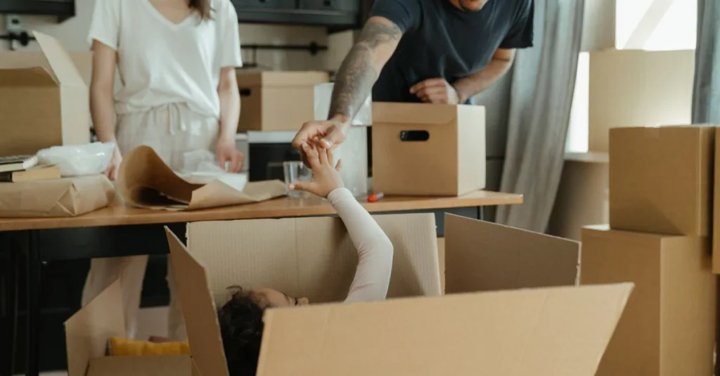 conseils pratiques pour déménager en toute sérénité avec un bébé, en assurant confort et sécurité pour toute la famille.