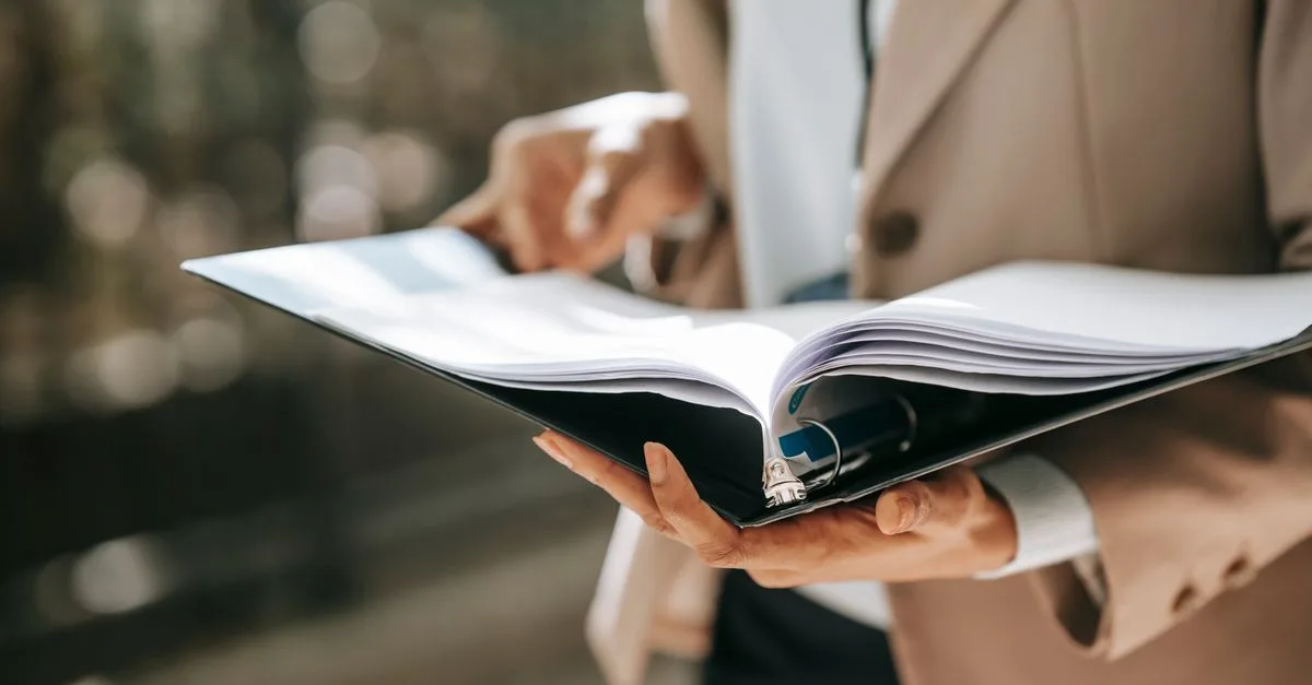 Comment transporter ses documents importants sans risquer de les perdre ?