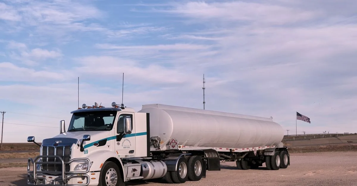 découvrez les dimensions standards des semi-remorques pour optimiser le transport et la logistique. informations précises sur la taille, la longueur et la largeur des semi-remorques.