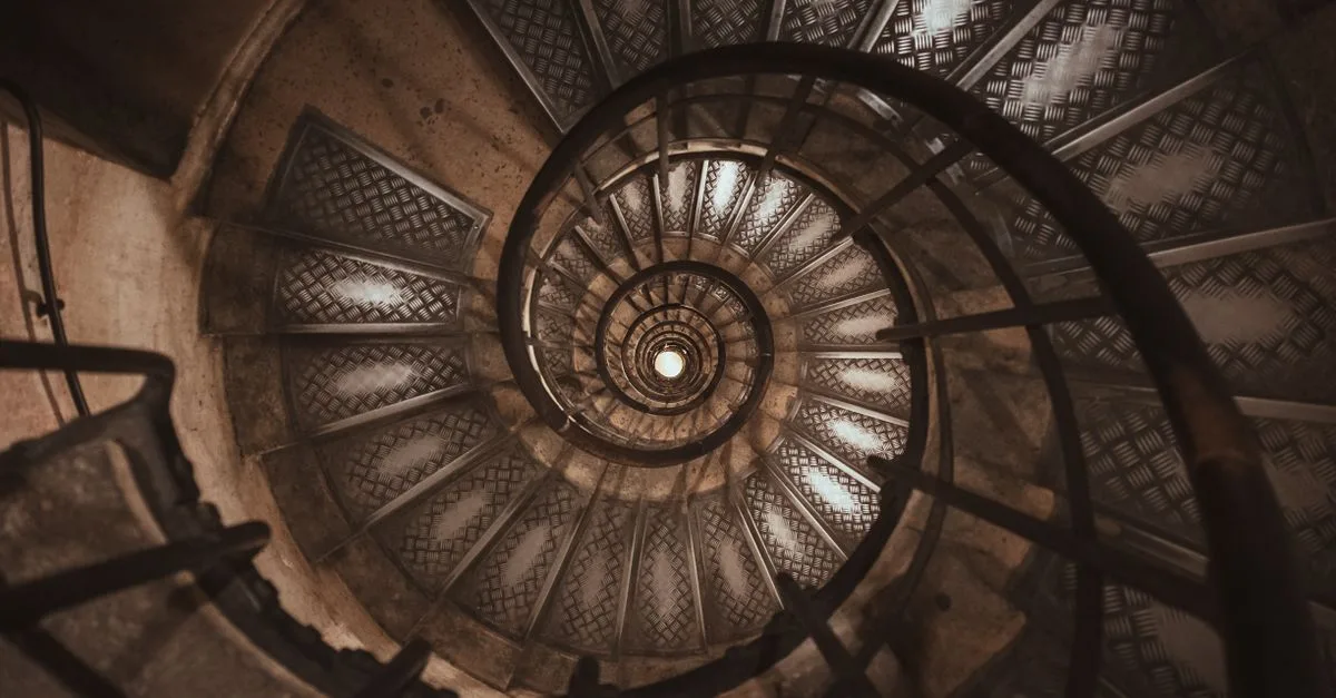 Comment déplacer ses affaires dans une maison avec un escalier en colimaçon ?