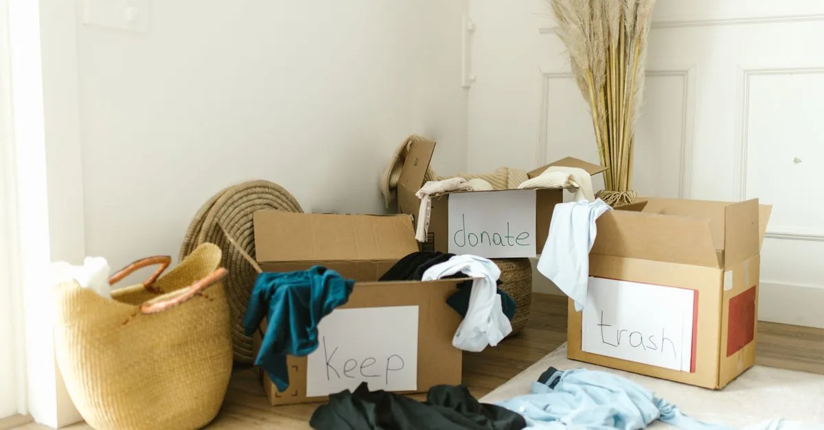 découvrez des conseils pratiques pour désencombrer votre intérieur, mieux organiser vos affaires et créer un espace de vie plus serein.